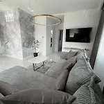Astra Lux Lejlighed